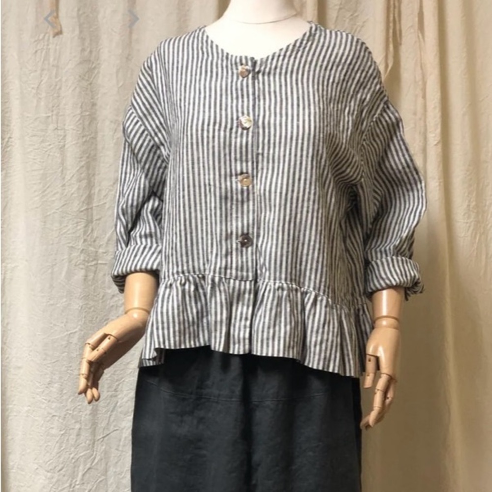 Heart’s Desire by Mary Grace linen top